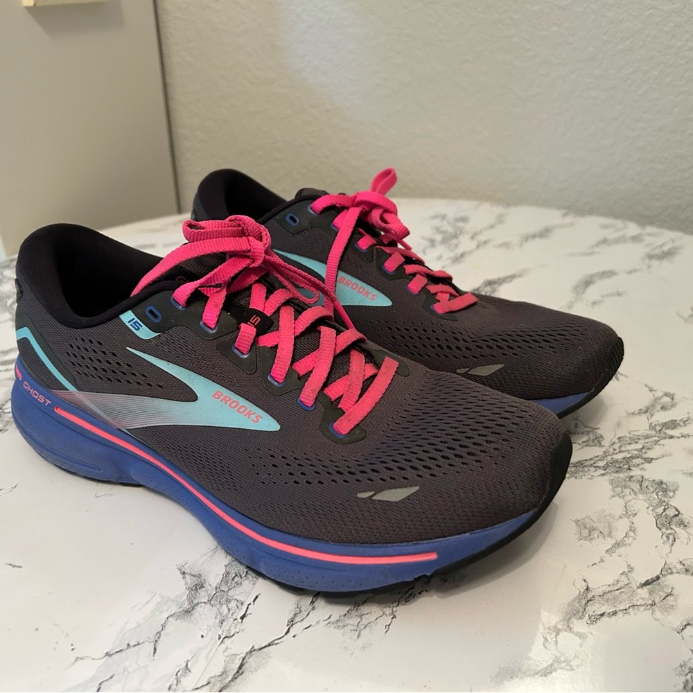 Brooks Women's Athletic Shoes - Black with Pink and Blue
